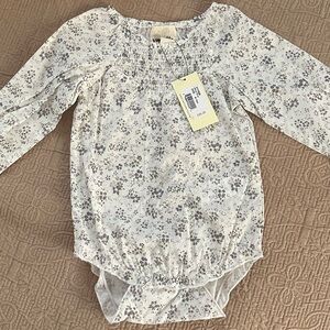 Adorable Floral Print Long Sleeve Bodysuit